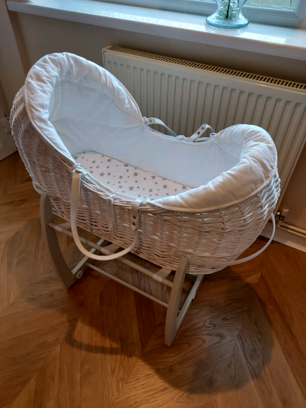 mamas and papas welcome to the world moses basket